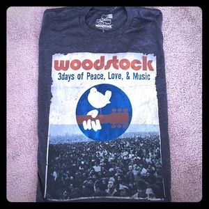 Men's Woodstock shirt NWT