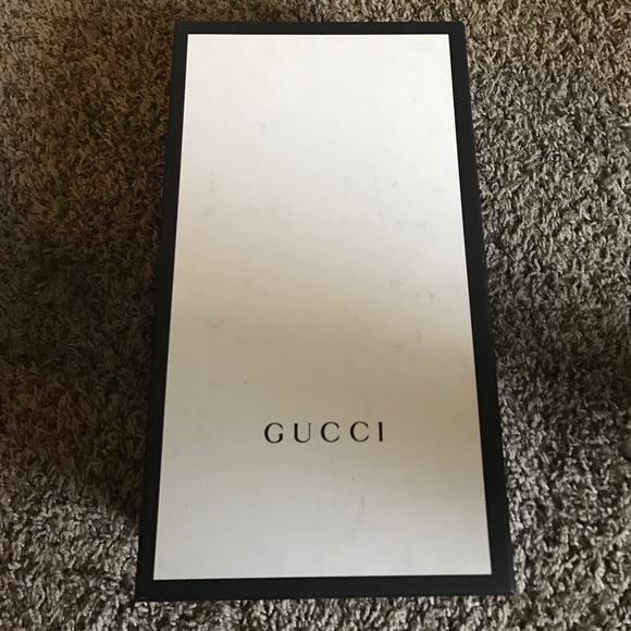 Gucci dress shoe with GG