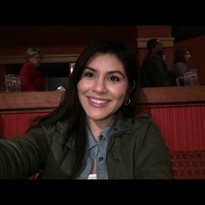 Meet your Posher, Stephanie