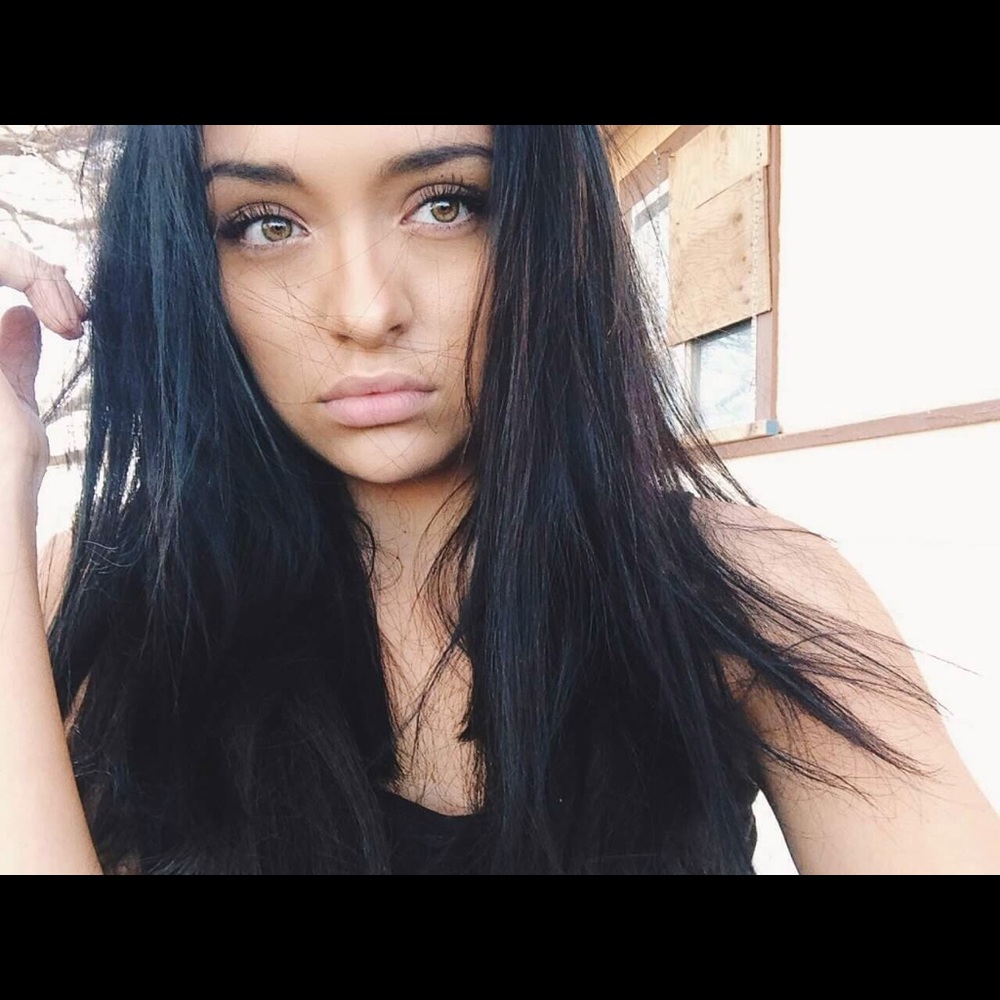 Meet your Posher, Janelle