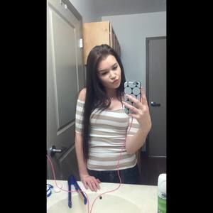 Meet your Posher, Caroline