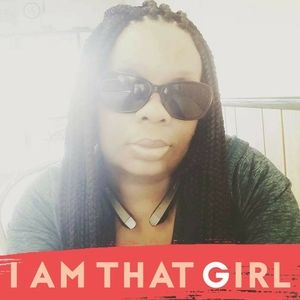 Meet your Posher, Kira