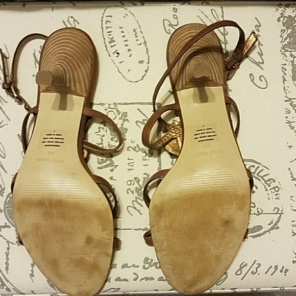 Shoes - Picture 4 of 7