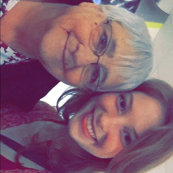 Meet your Posher, Sarah - Picture 3 of 4