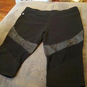 Fabletics XXL 2xl performance shorts with mesh