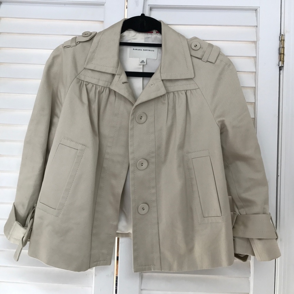 Banana Republic cropped trench coat
