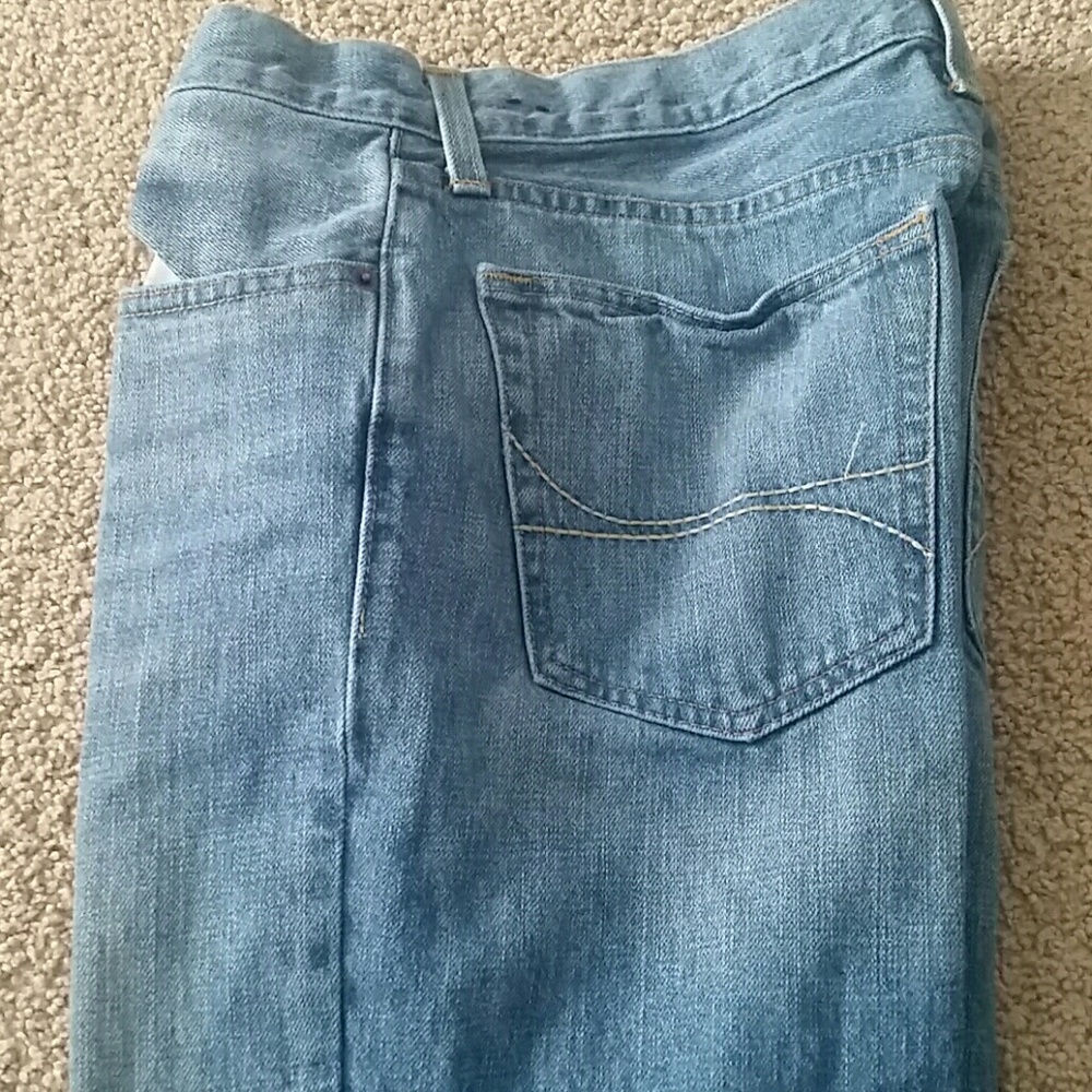 Hollister Mens Jeans size 32x34. Like new!