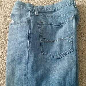 Hollister Mens Jeans size 32x34. Like new!