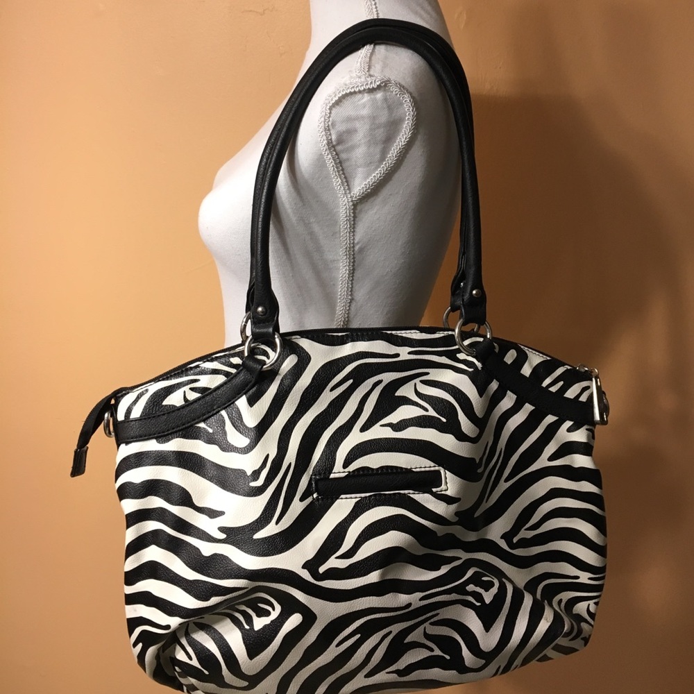 Grace Adele Handbag & Clutch Set - image 7