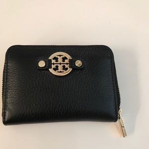 Tory Burch Amanda Zip coin purse(Authentic)