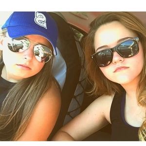 Meet your Posher, Whitney