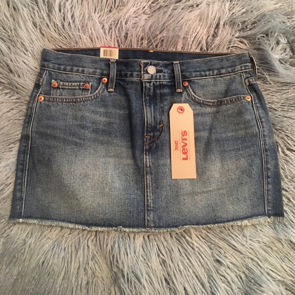 Levi's jean mini skirt