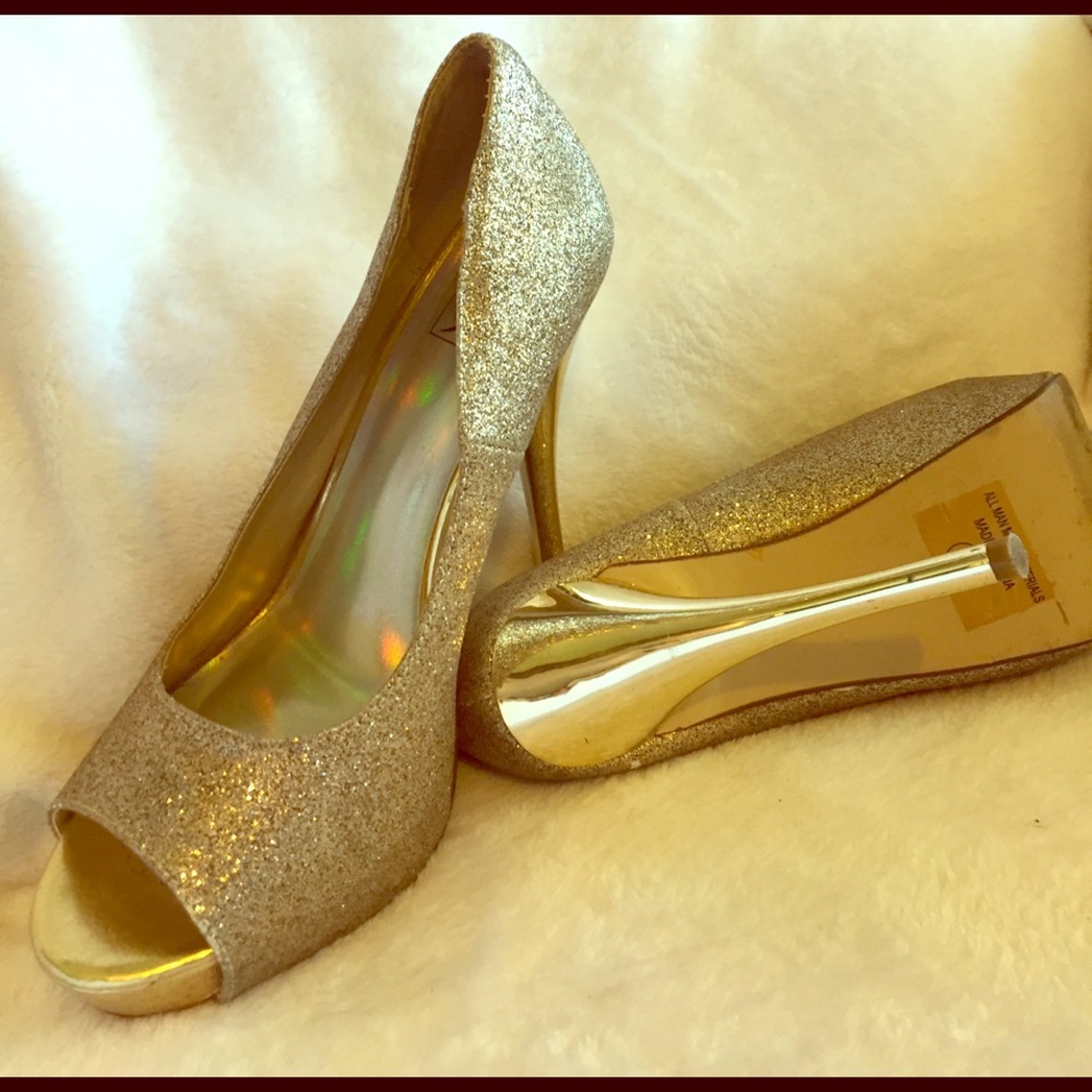 Glitter pumps