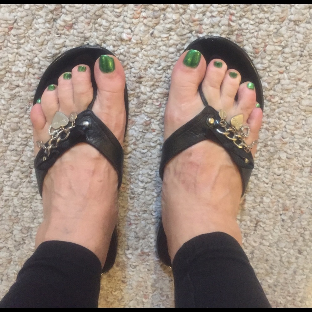 "Guess" black thongs with charms!