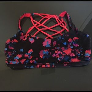 LULULEMON Free to Be Zen Bra