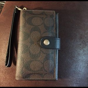 Authentic Coach wristlets CellPhone holder &Wallet