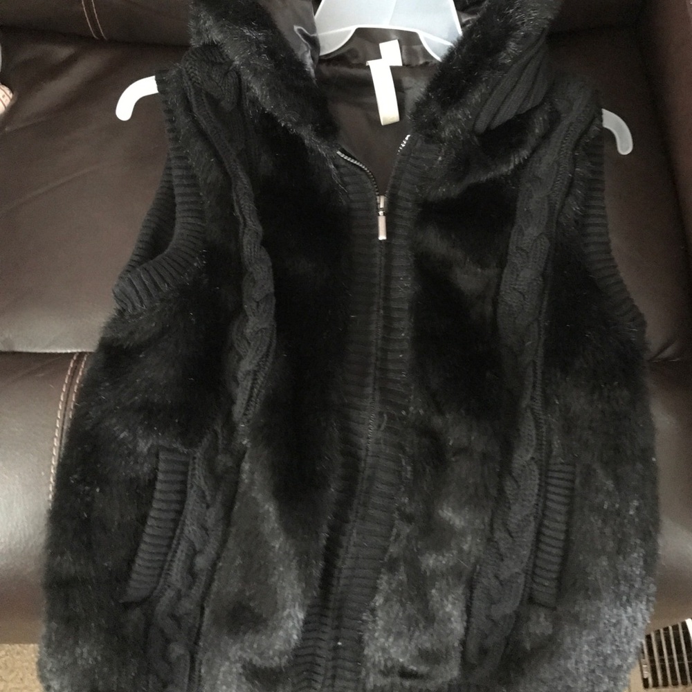 Knit and Faux Fur Vest made by Green Tea