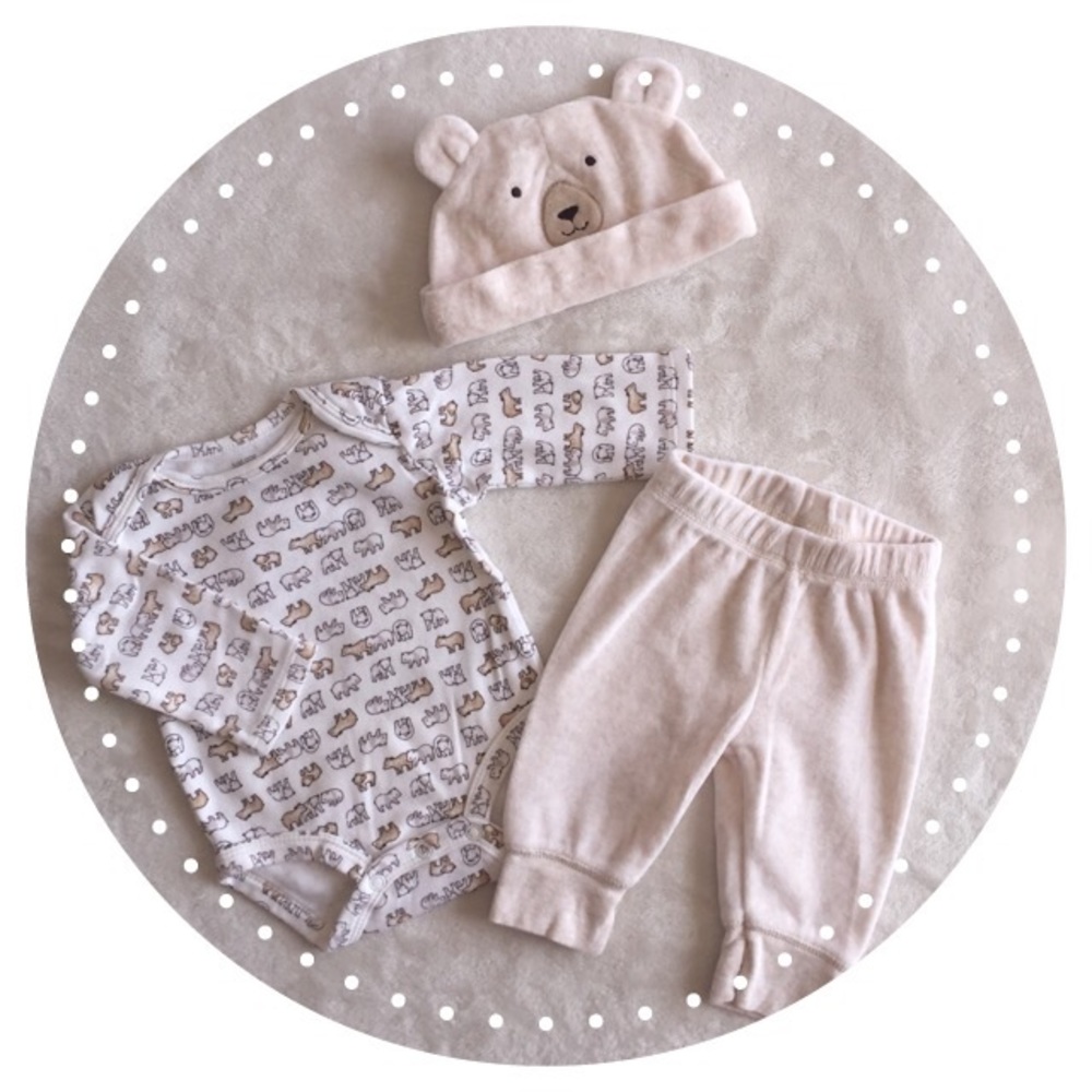 Carters 3- piece outfit 🐻