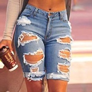 Sz 12 STRETCHY destroyed shorts