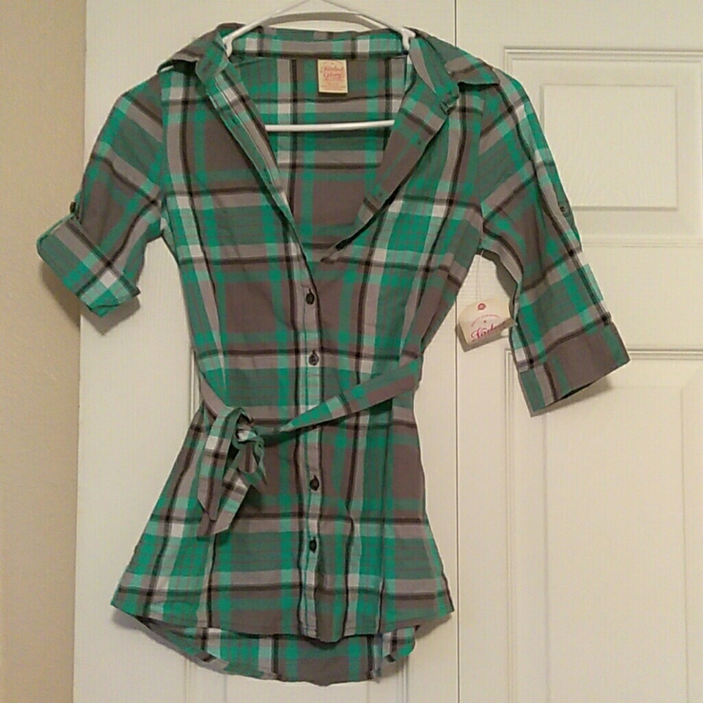 Nwt kids green plaid shirts