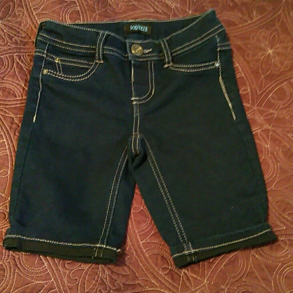 Nwot girls Bermuda shorts
