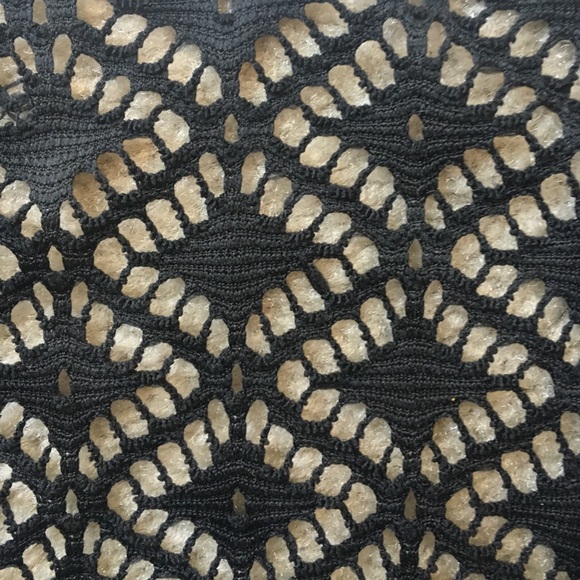 Tops - Picture 4 of 4