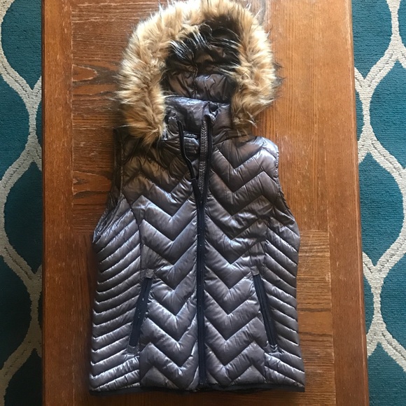 Grey Calvin Kline Vest with Fur Hood - Picture 1 of 4