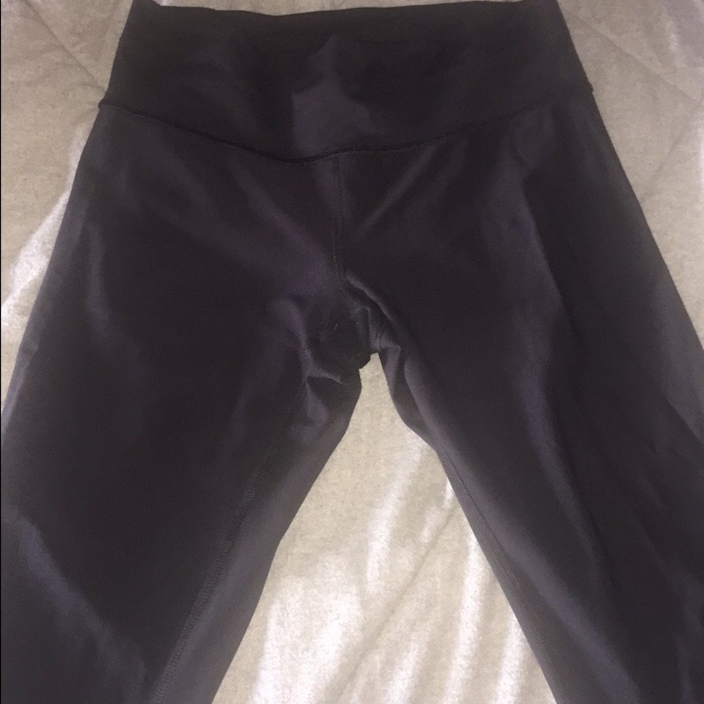 Lululemon size 8 Capri leggings