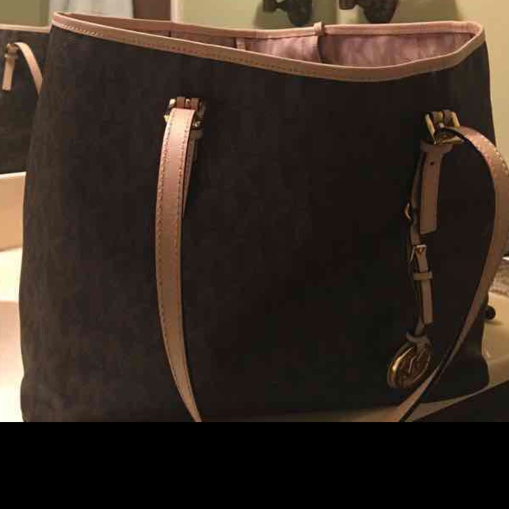 Michael kors tote
