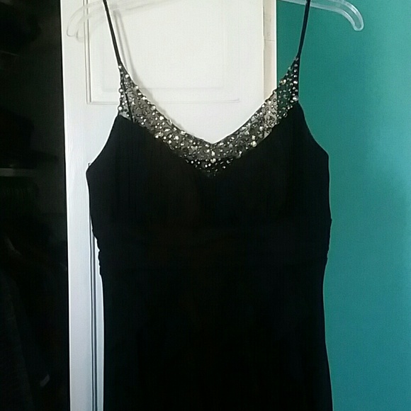 Betsy & Adam Dresses & Skirts - Black Ruffled Cocktail/Prom Dress