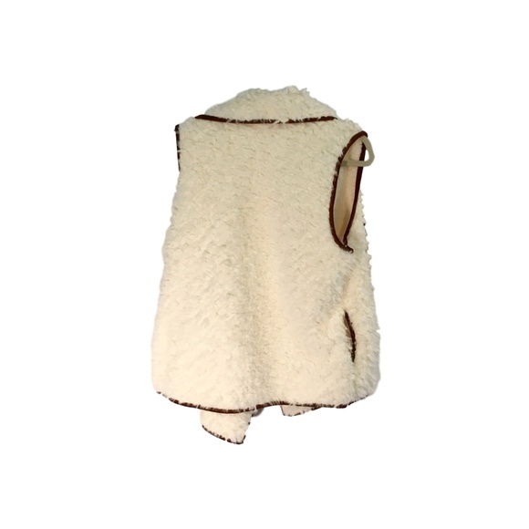 White Faux Fur Vest - Picture 2 of 4