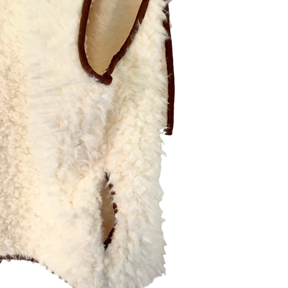 White Faux Fur Vest - Picture 3 of 4