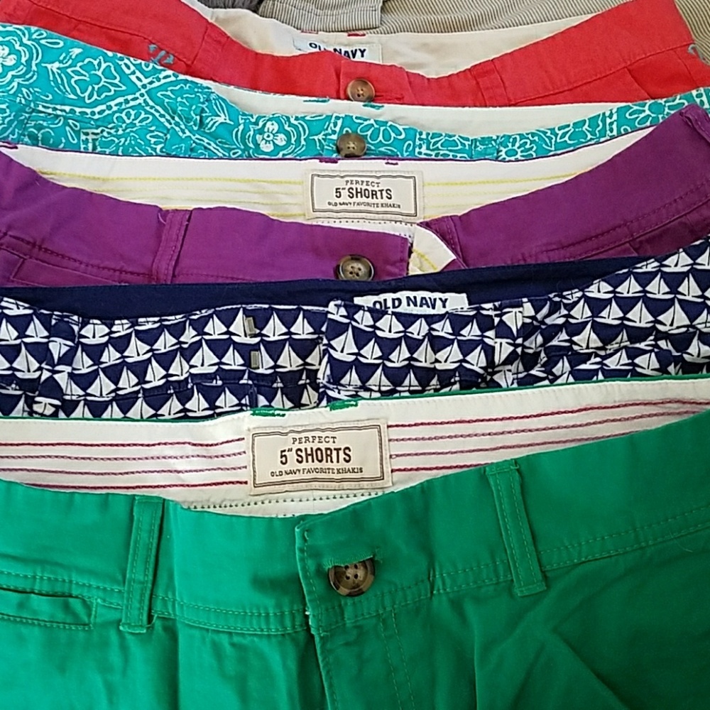 5 pairs of old navy shorts