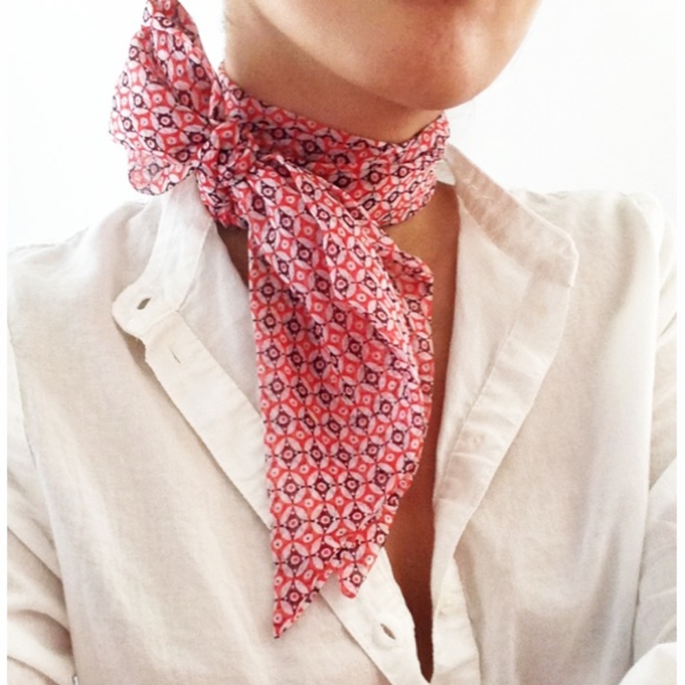 Patterned skinny scarf