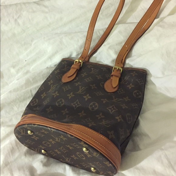 Louis Vuitton Handbags - Louis Vuitton Bucket PM