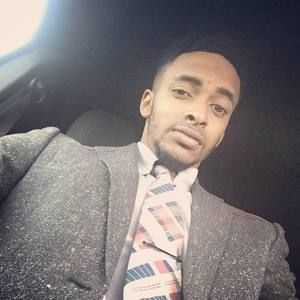 Meet your Posher, Dominique