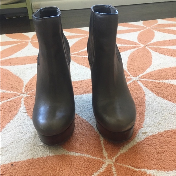 Michael Kors Booties - Picture 1 of 3