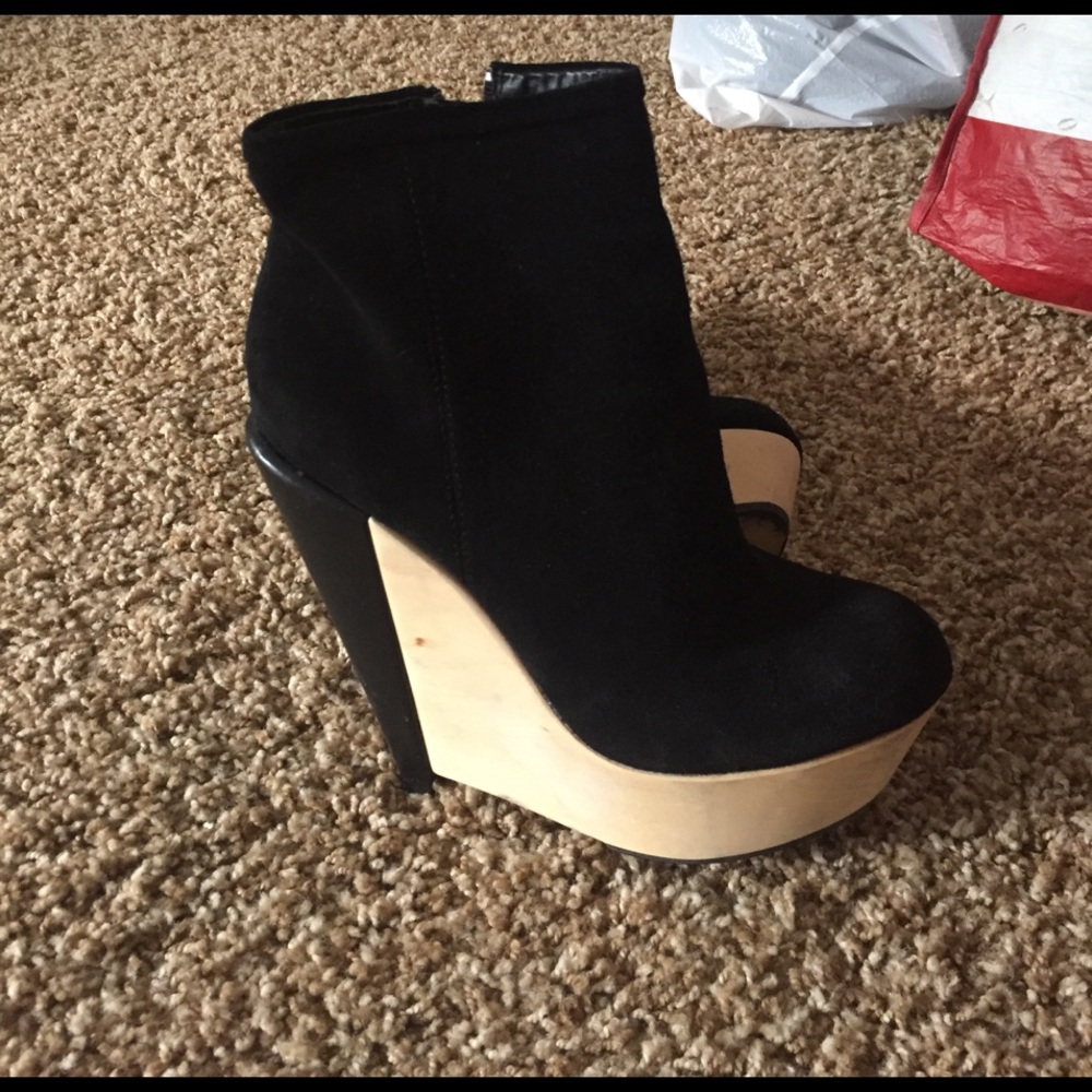 Kelsi Dagger Booties