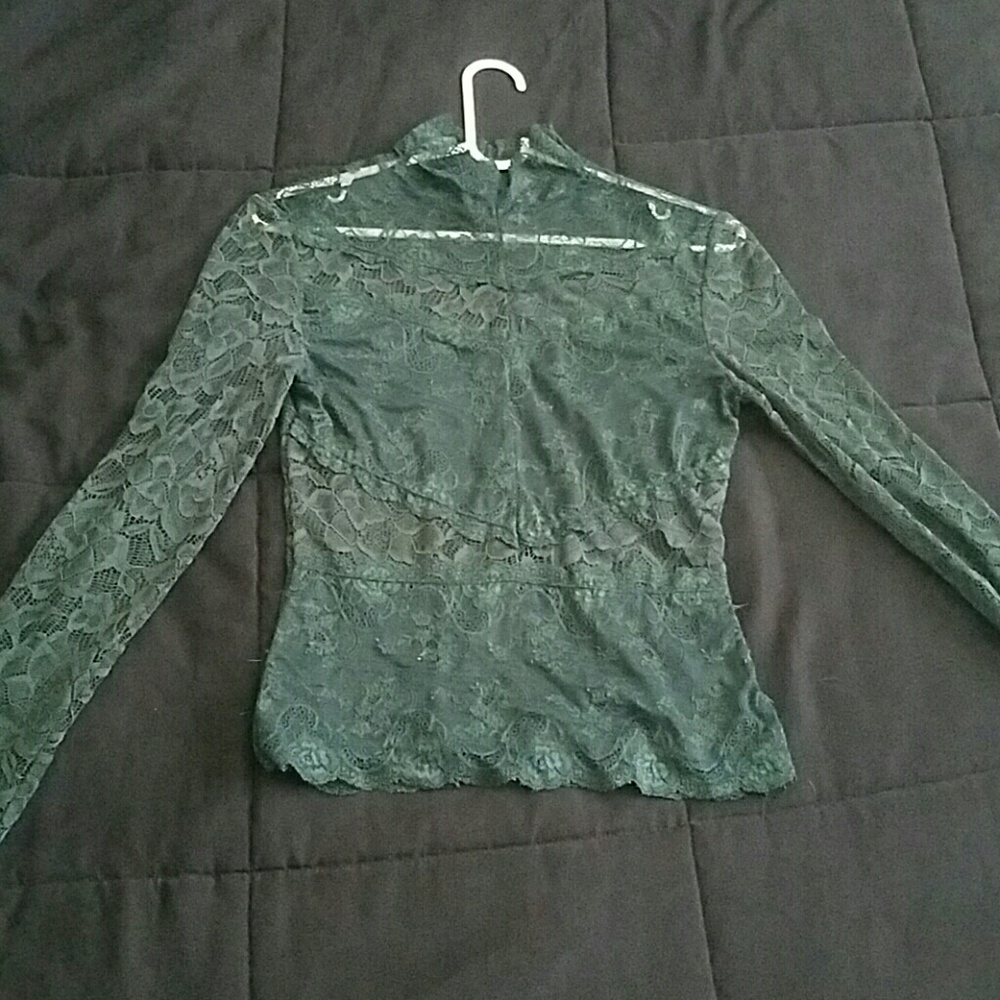 bebe lace blouse.
