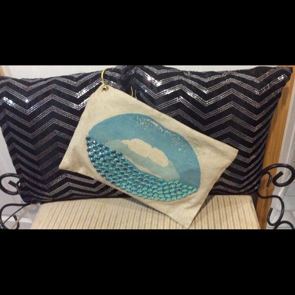 Jewel 👛 - Picture 3 of 8