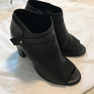 Steve Madden Bootie