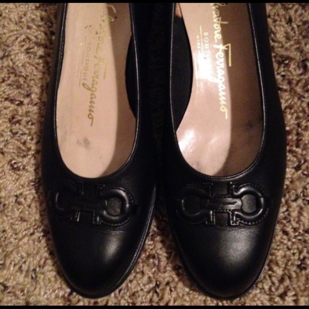 *Authentic* Salvatore Ferragamo shoes