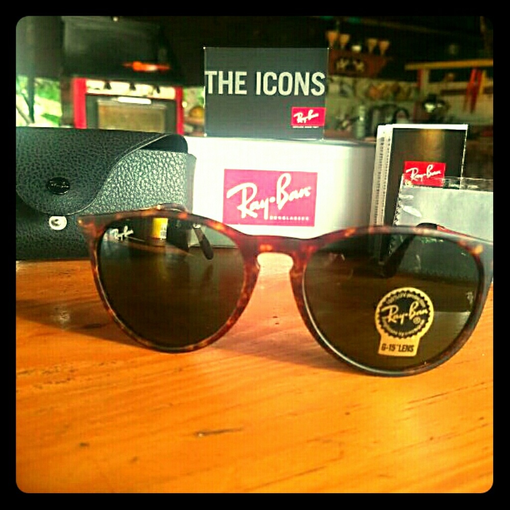 Brand new Ray Ban Erika sunglasses