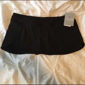 Athleta swim skirt size medium NWT