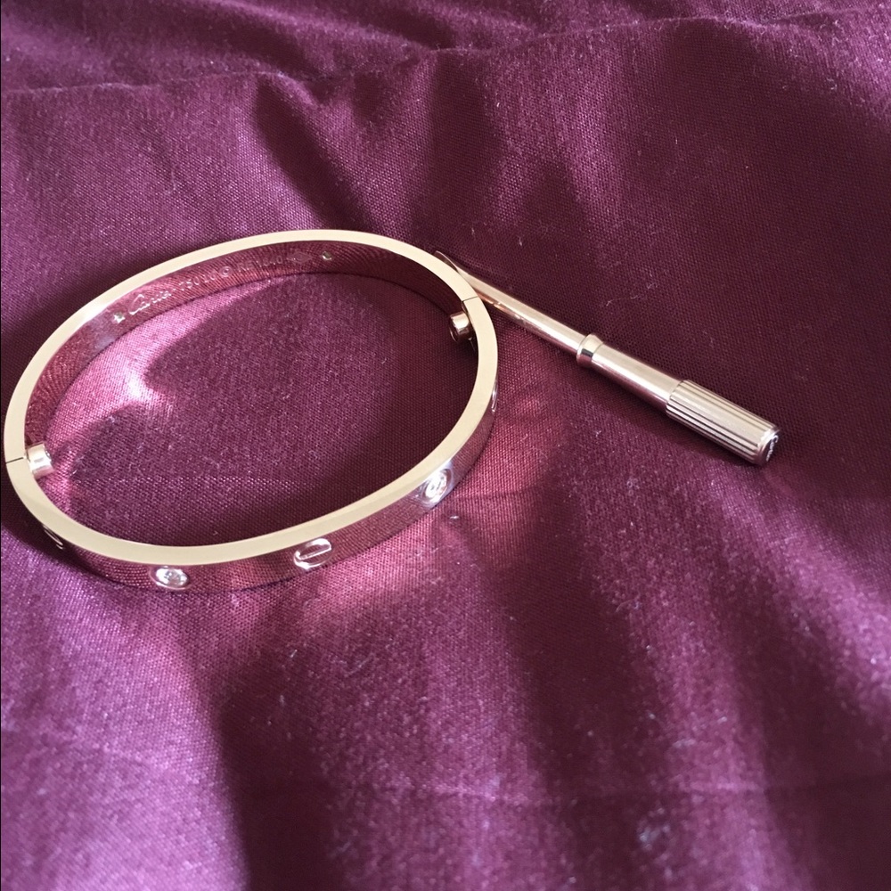 Rose gold "love bracelet "