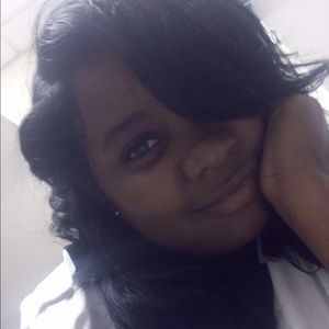 Meet your Posher, Eleishia