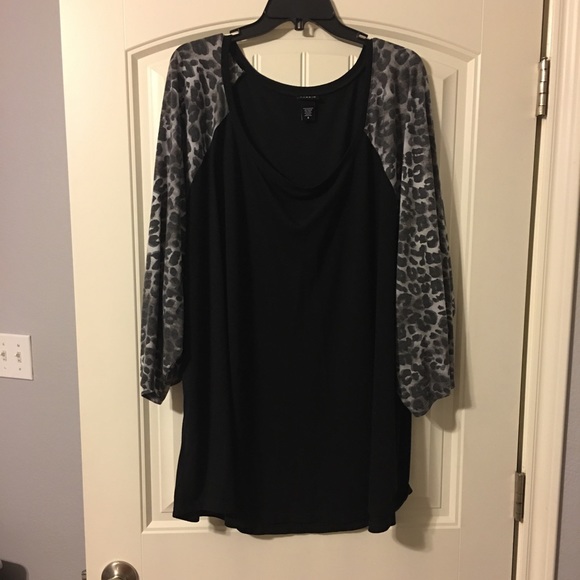 torrid Tops - Torrid Baseball Tee Leopard Sleeves
