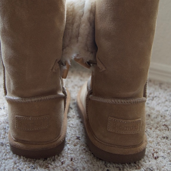 Bjorndal furry boots - Picture 2 of 3