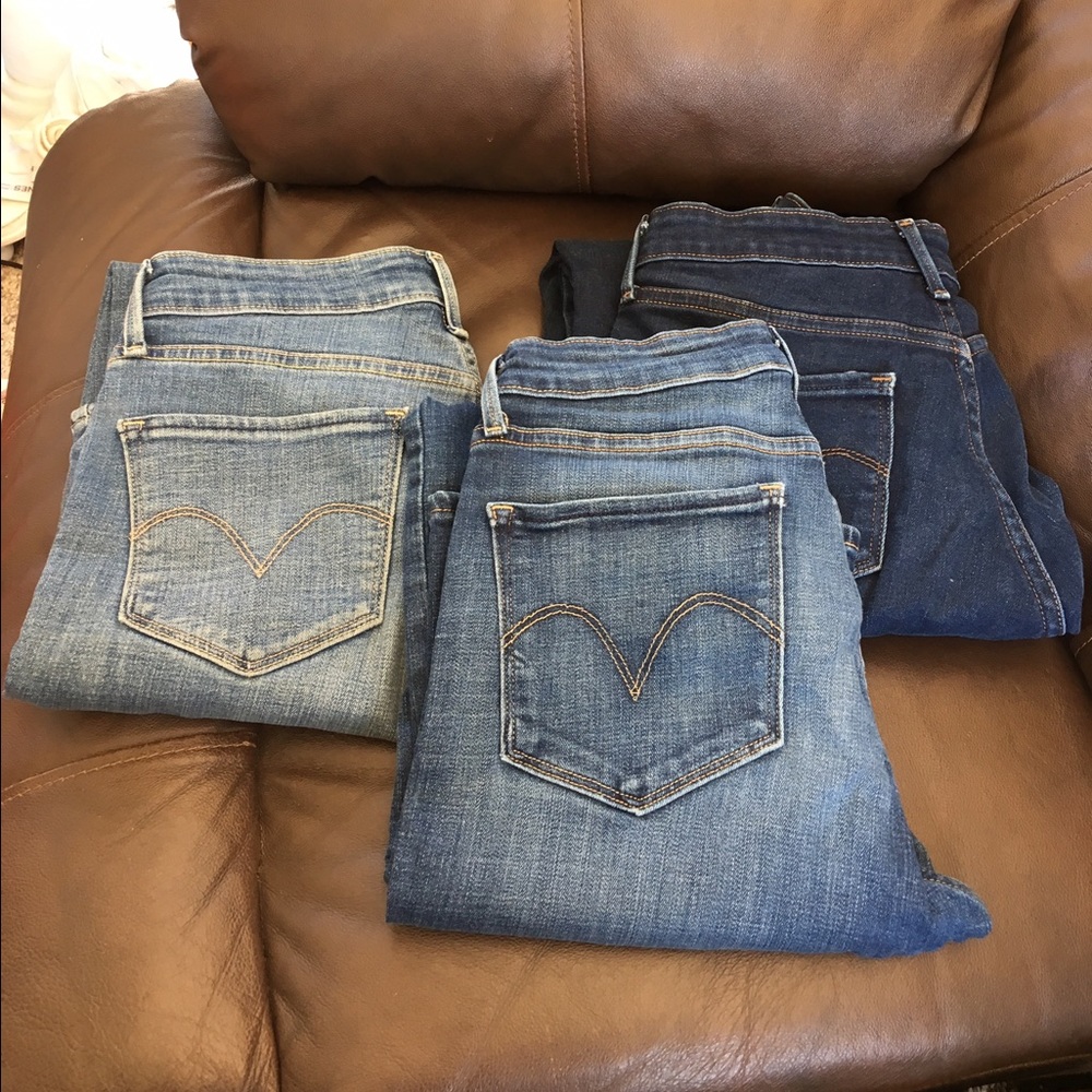 Levi's dark wash Skinny