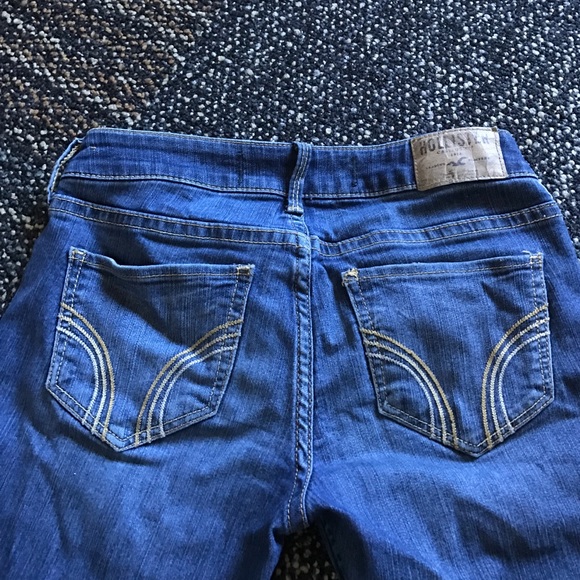 Hollister skinny jeans with zippered ankles - Picture 3 of 3